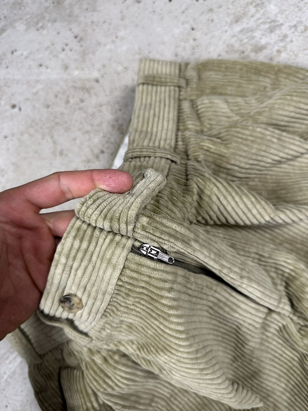 Yves Saint Laurent Vintage 90s Yves Saint Laurent Baggy Corduroy Beige Pants Size US 34 / EU 50 - 12 Thumbnail