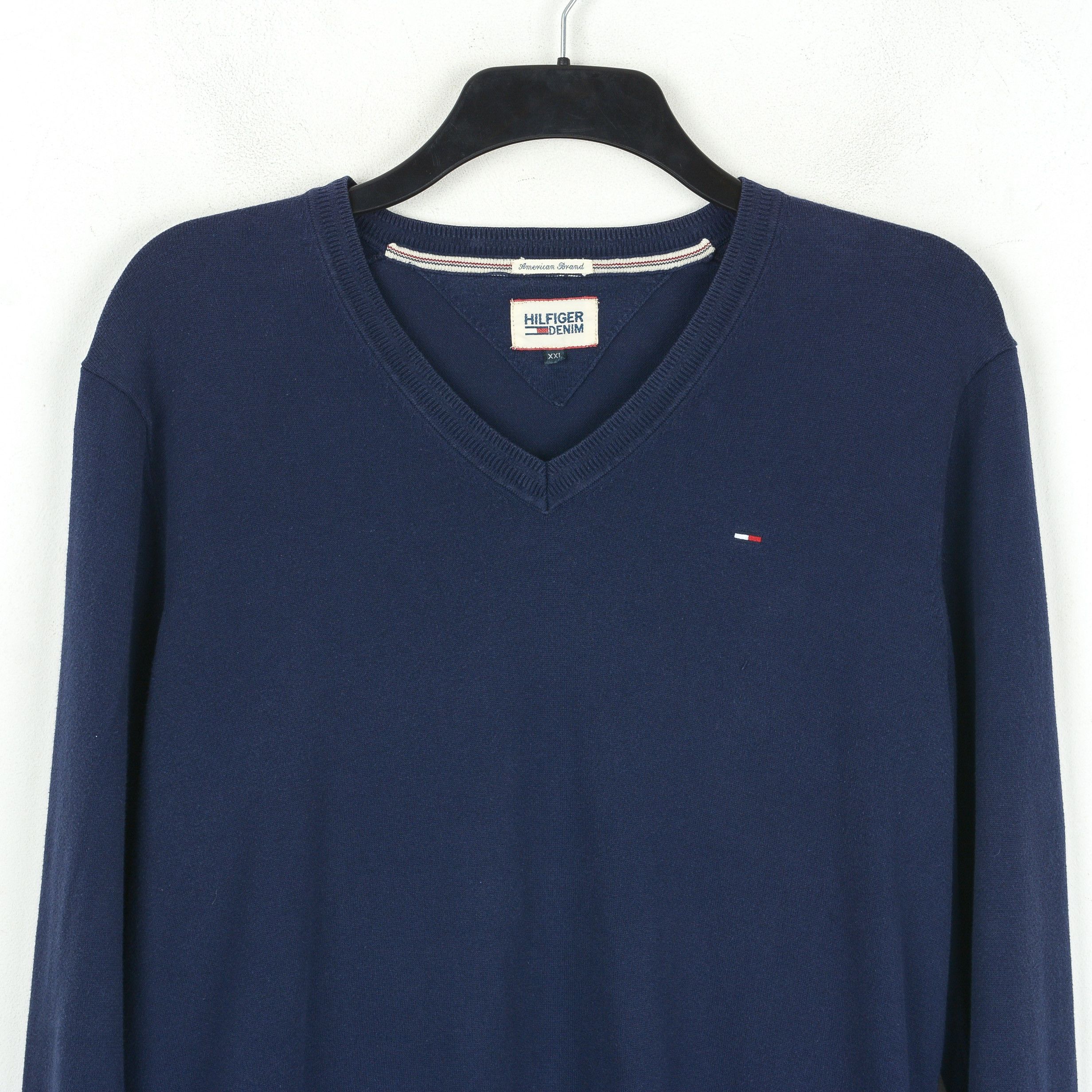 Tommy Hilfiger DENIM Men V-Neck Sweater Jumper Pullover Knit Navy Blue Top Size US XXL / EU 58 / 5 - 2 Thumbnail