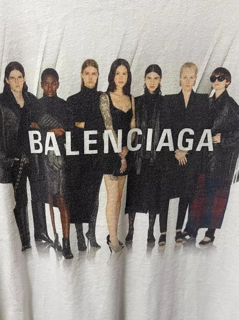Balenciaga Balenciaga White portrait band short sleeve Size US S / EU 44-46 / 1 - 2 Thumbnail