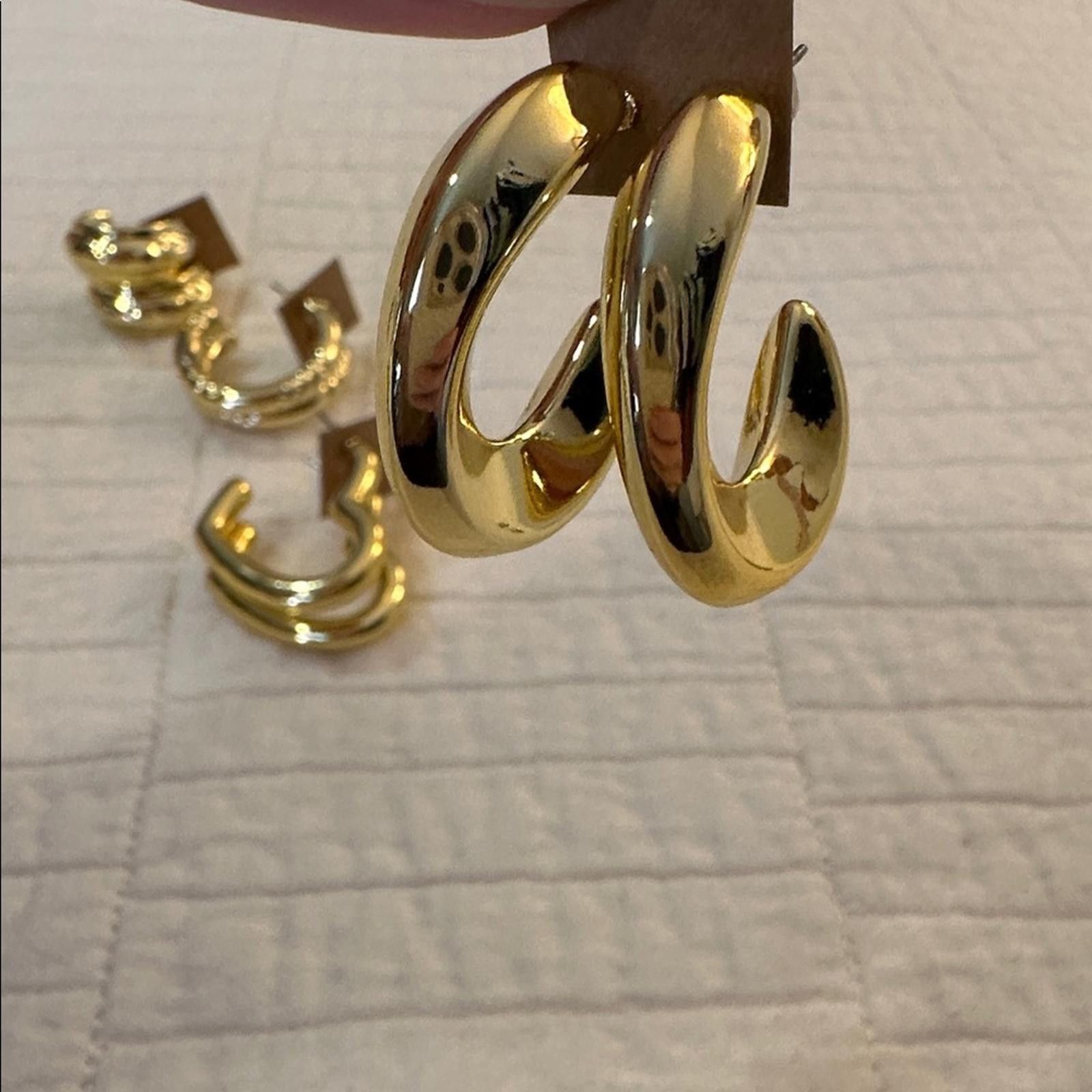 Other Chic Gold-Tone Textured Fashion Hoop Earrings Set of 4 Size ONE SIZE - 6 Thumbnail