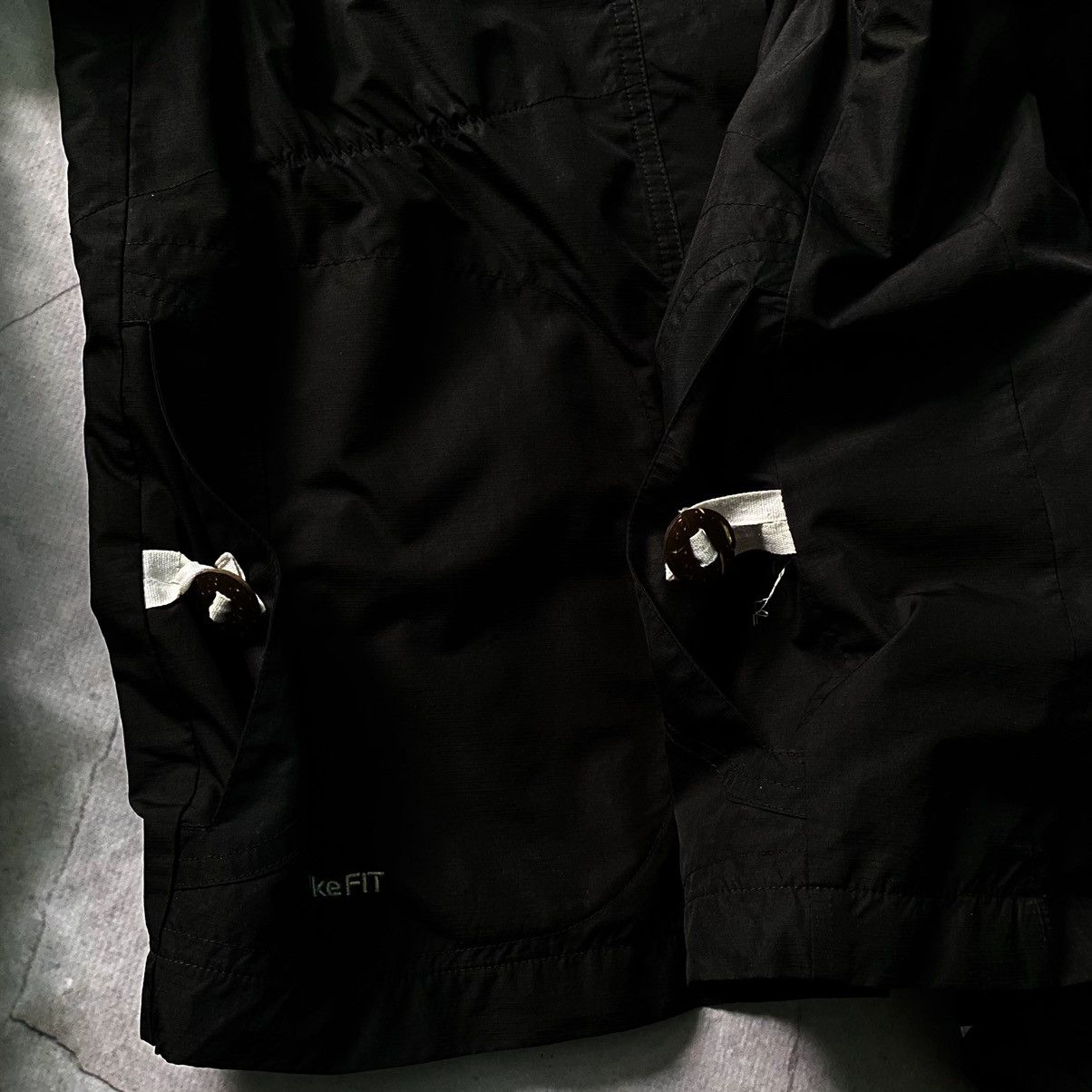 Vintage Vintage Nike ACG Considered Tech Windbreaker Jacket Gorpcore Size S / US 4 / IT 40 - 13 Thumbnail