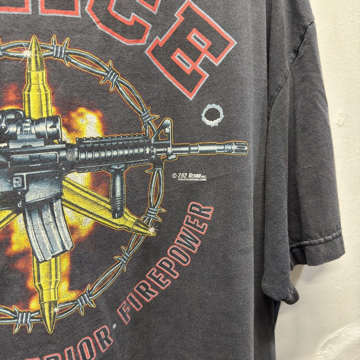 Vintage 90s Assault Rifle Gun Peace Shirt Faded ERD Grunge Chrome Size US XXL / EU 58 / 5 - 7 Thumbnail
