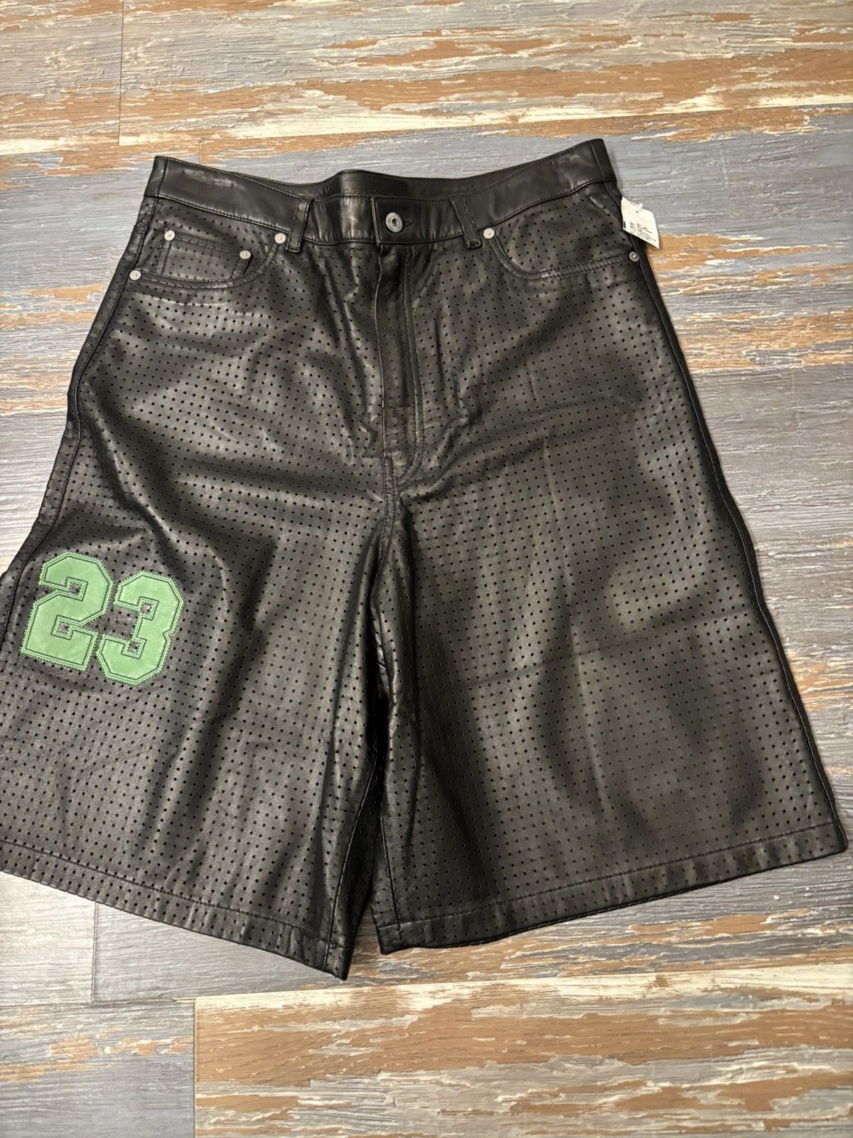 Off-White Off White Basketball Shorts Perforated Leather Size US 34 / EU 50 - 1 Thumbnail