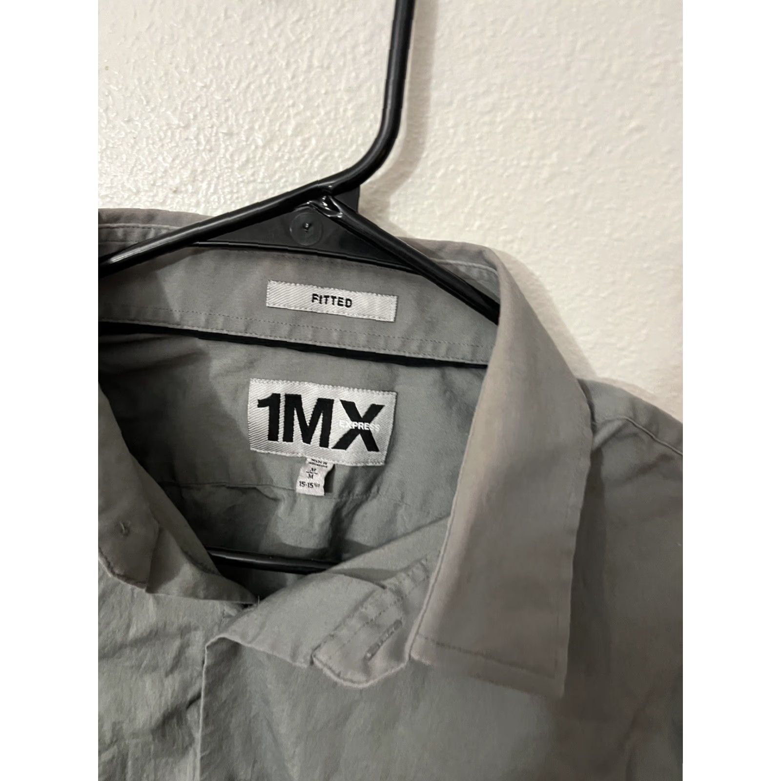 Express Express 1MX Gray Solid Button Dress Shirt Medium Regular Fit Mens Size 40R - 3 Thumbnail
