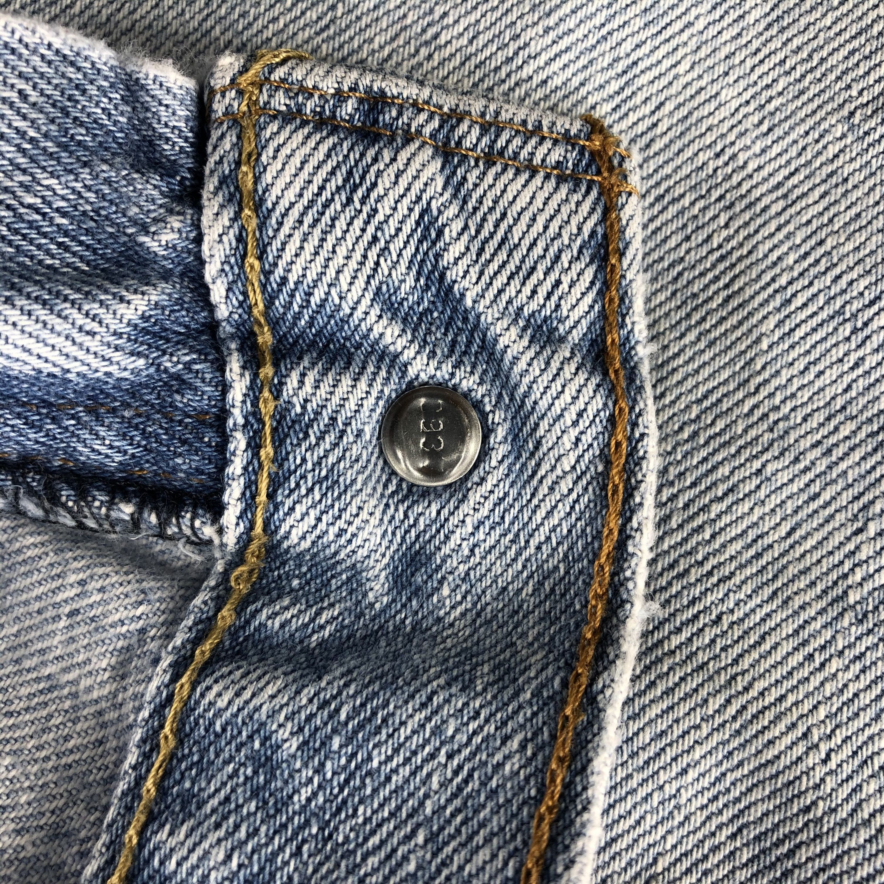 Vintage Light Wash Levis 505 Jeans-J1270