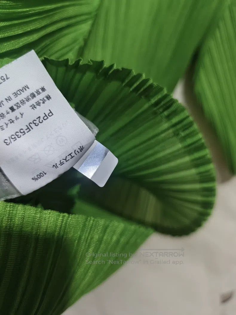 Issey Miyake Issey Miyake Green Pleated Top Size L / US 10 / IT 46 - 4 Thumbnail