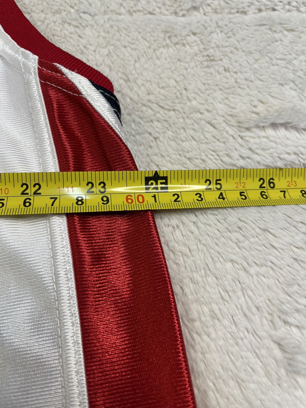 NCAA Vintage 90s NCAA Louisville Cardinals #33 Basketball Jersey Size US XXL / EU 58 / 5 - 7 Thumbnail