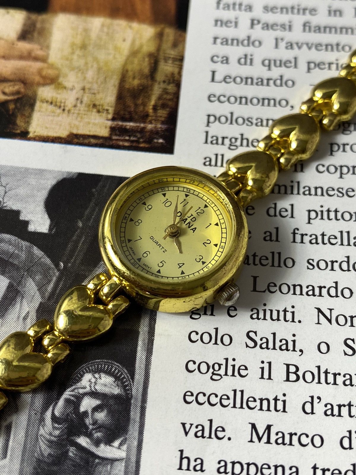 Jewelry Vintage JD Diana Quartz Watch - Heart Bracelet Size ONE SIZE - 6 Thumbnail