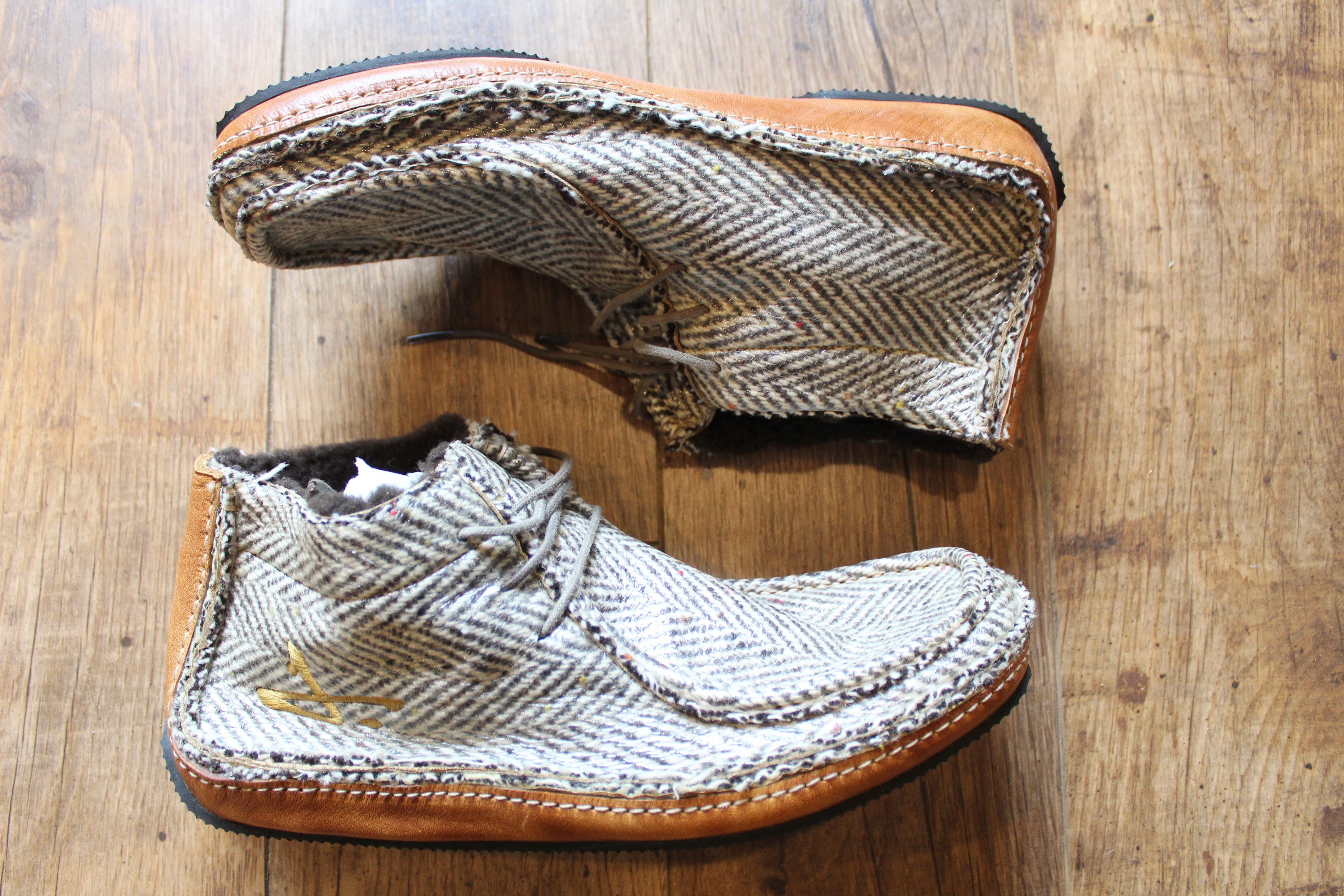 J Shoes ROLL” Chukka – Limited Edition Tweed + Cellophane Finish Size US 11 / EU 44 - 3 Thumbnail
