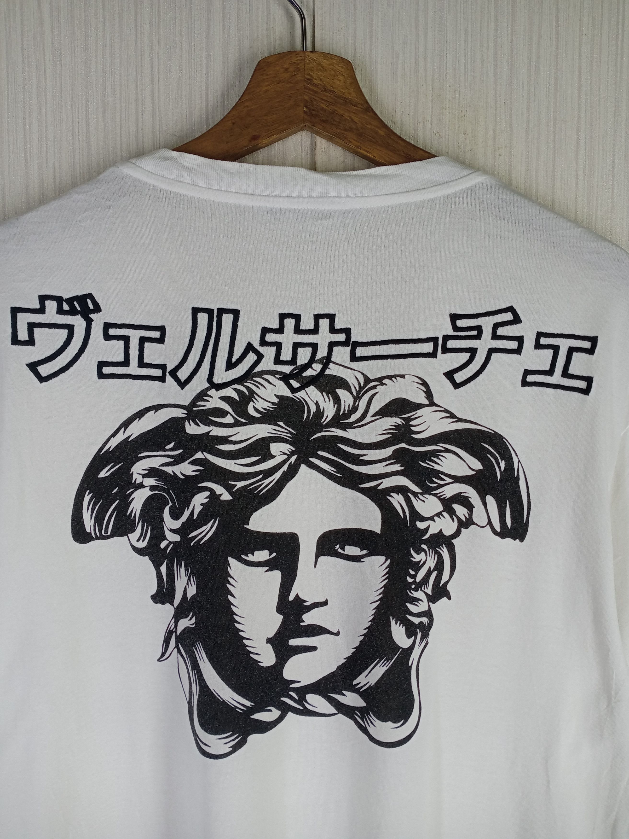 Versace Rare Versace Medusa Big Logo Tshirt Size US M / EU 48-50 / 2 - 2 Thumbnail