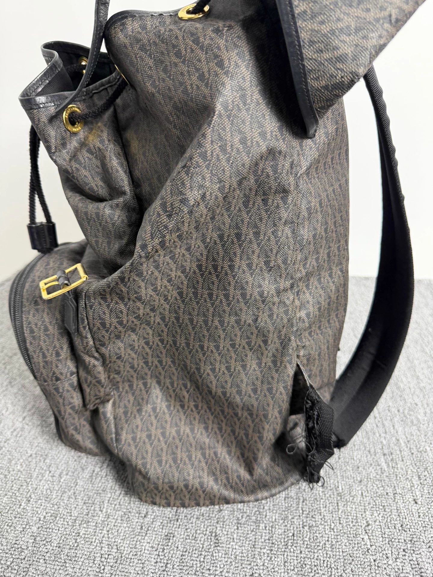 Saint Laurent Paris Saint Laurent all over logo drawstring backpack Size ONE SIZE - 9 Thumbnail