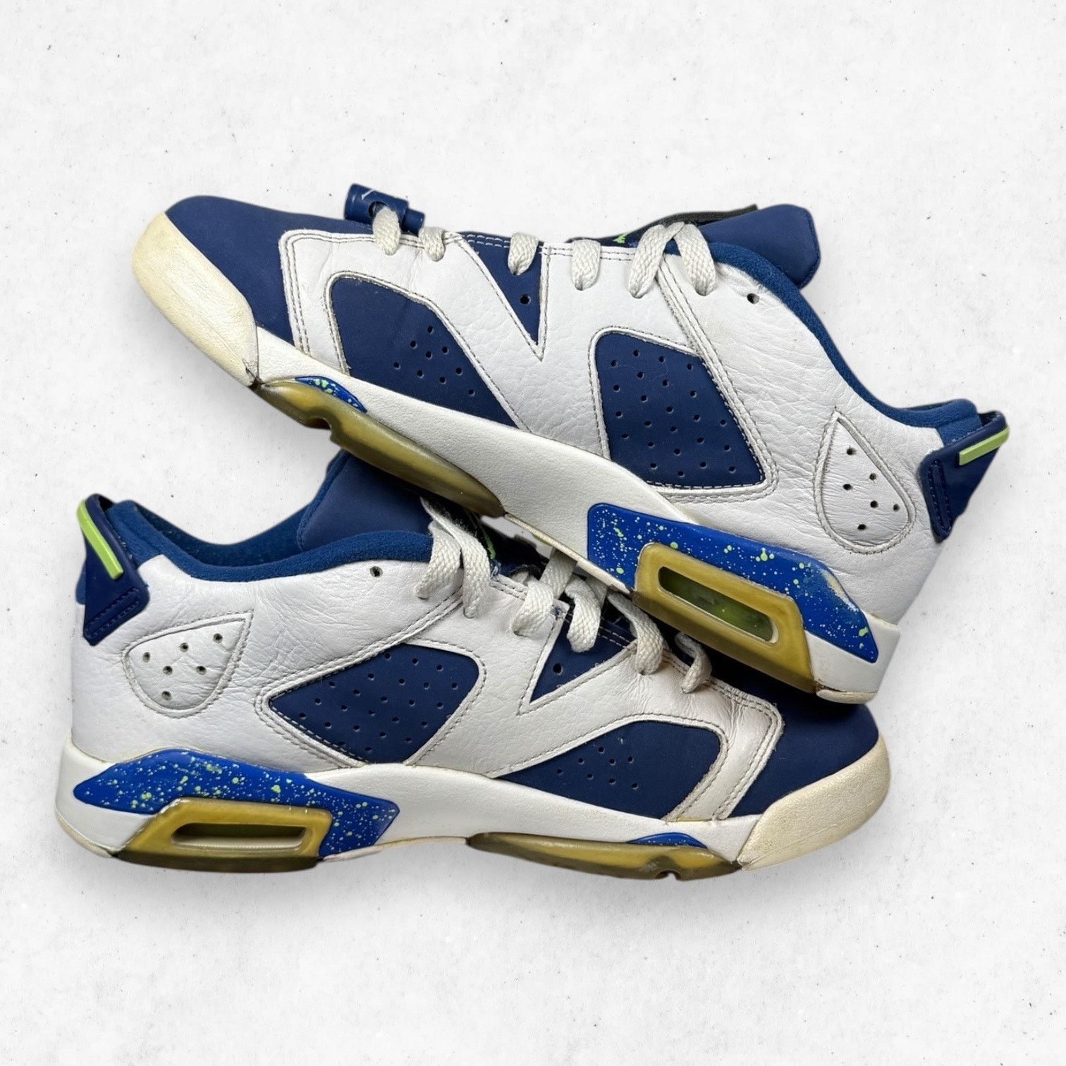Jordan Brand Air Jordan 6 Retro Low BG 7Y White Insignia Blue Size US 7 / EU 40 - 11 Thumbnail
