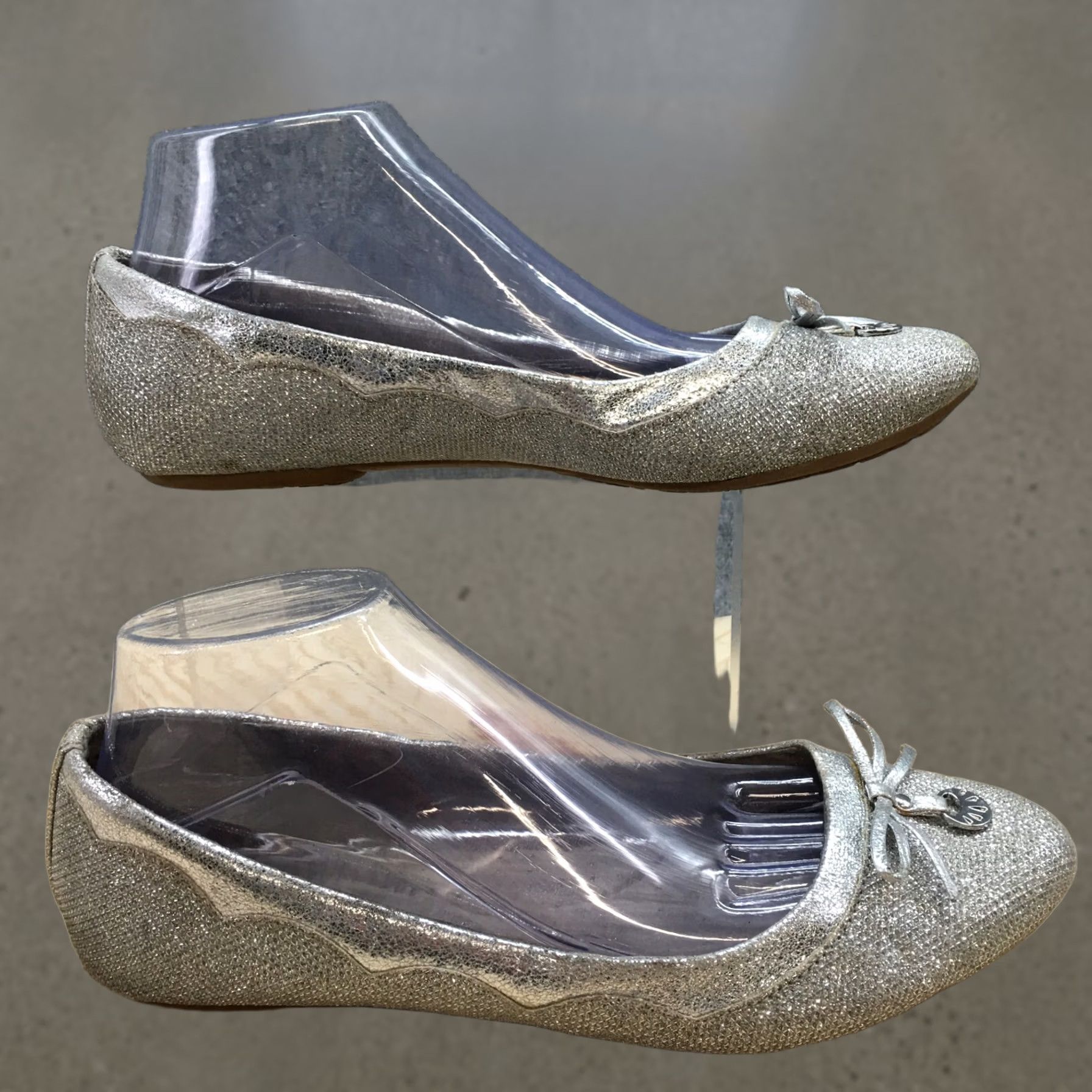 Vintage White Mountain Shoes Womens Cece Ballet Flats Silver Fabric Casual Low Top 9.5 M/US Size L / US 10 / IT 46 - 1 Thumbnail