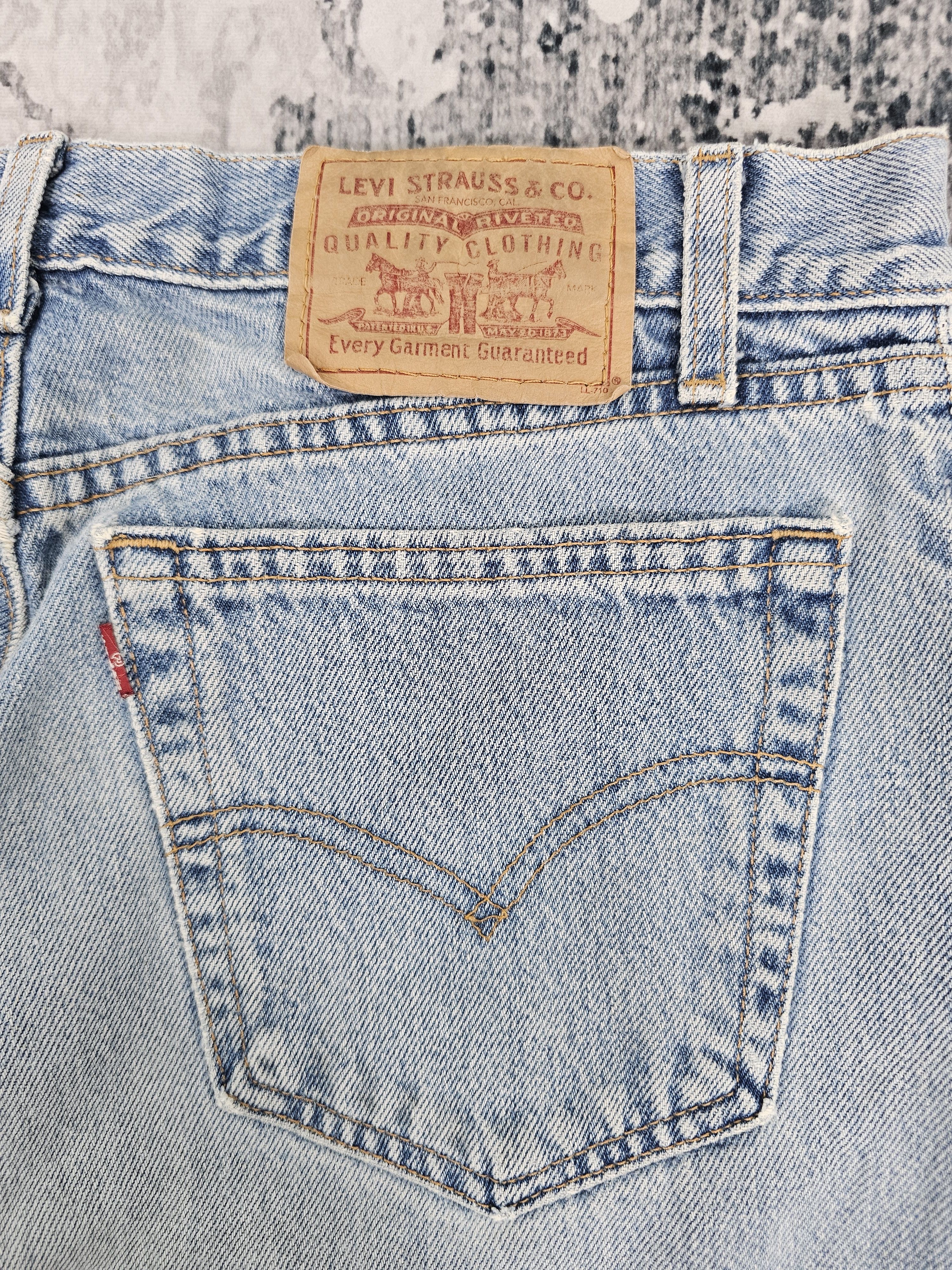 Levi's Vintage Clothing Vtg 90's LEVIS 501 Ripped Cropped Jeans Made In USA L0572 Size US 33 - 9 Thumbnail