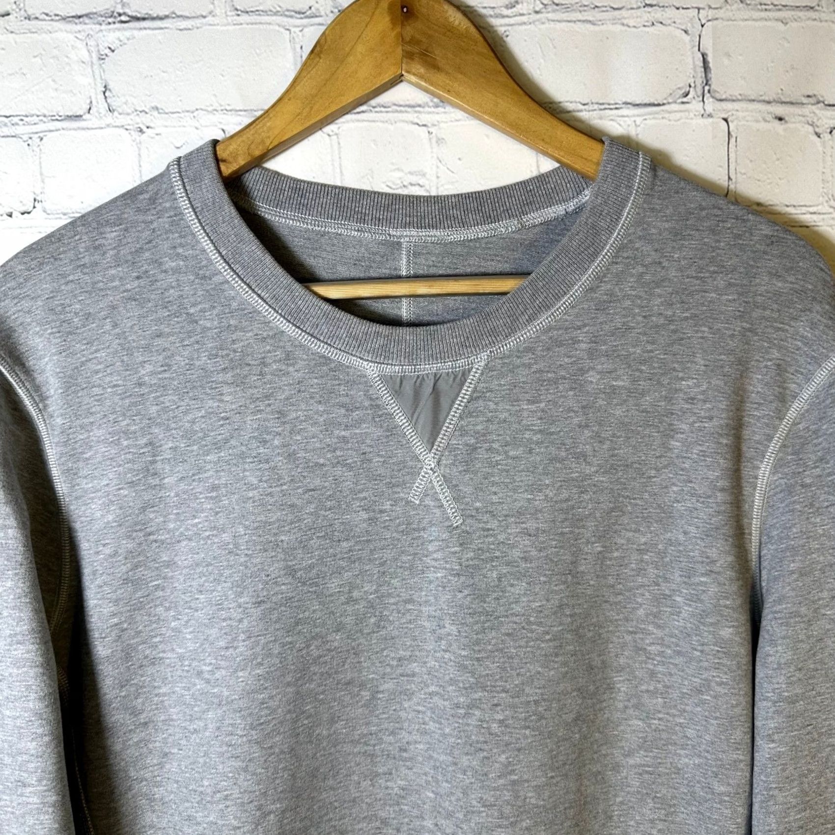 Lululemon Lululemon Mens Crewneck Sweatshirt Heathered Grey Contrast Stitch Pullover Shirt Mens M Gray/Heathered Size US M / EU 48-50 / 2 - 2 Thumbnail