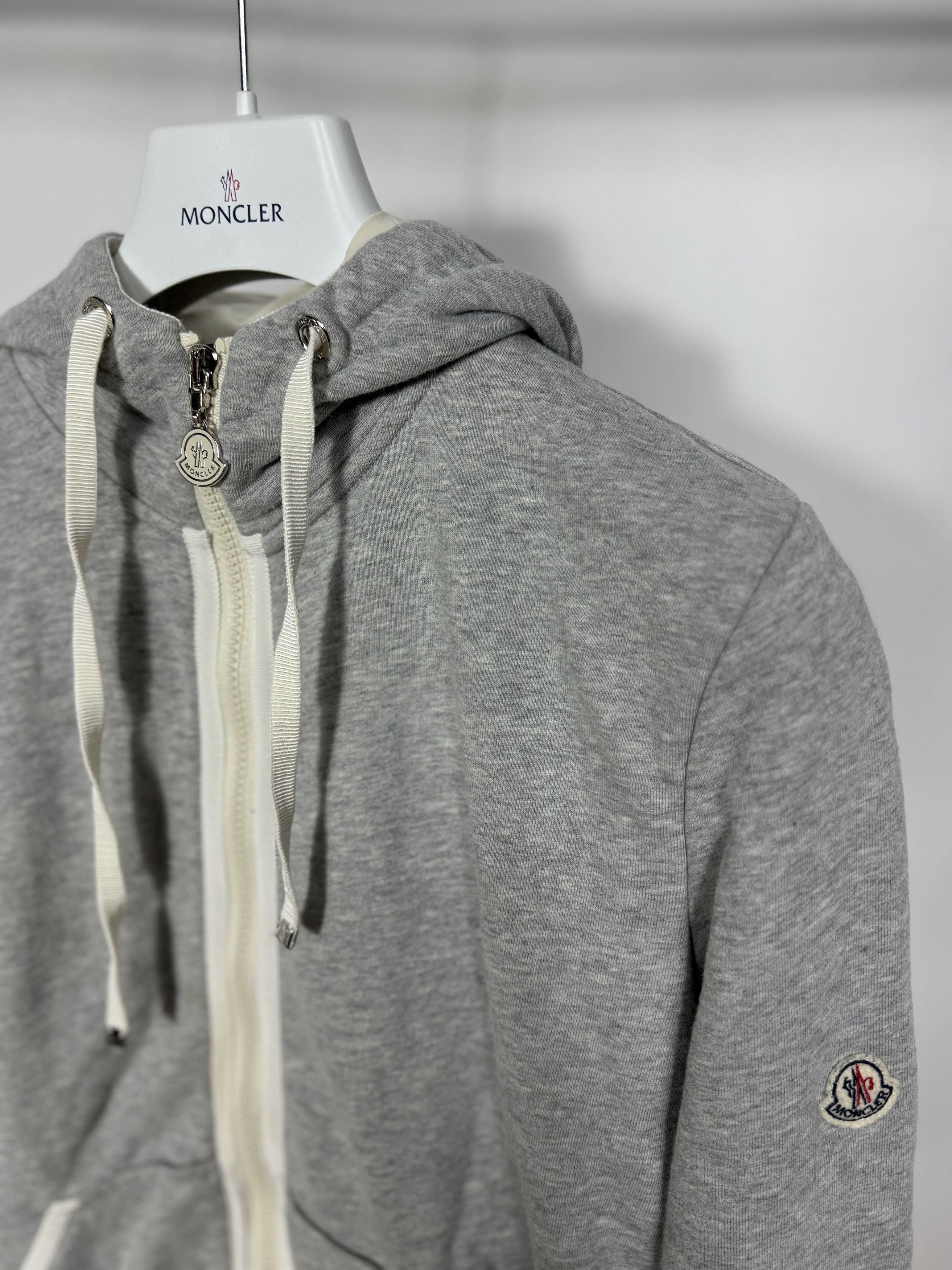 Moncler Moncler Ladies Hoodie Size M / US 6-8 / IT 42-44 - 2 Thumbnail