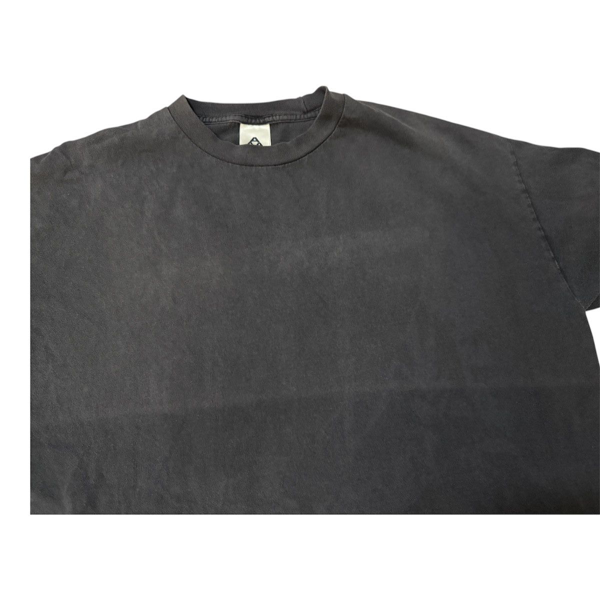 Vintage Vintage Early 2000s Faded Blank T-Shirt Blanks Size US XL / EU 56 / 4 - 3 Thumbnail