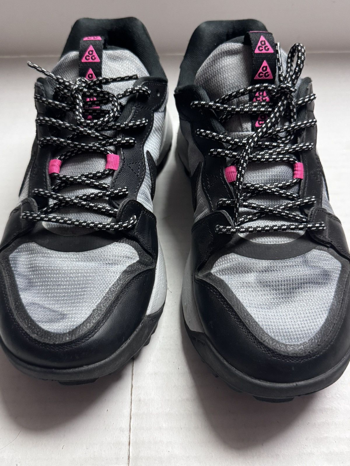 Nike ACG Nike ACG Lowcate SE Black/Hyper Pink/Wolf Gray Sneakers Size US 8.5 / EU 41-42 - 3 Thumbnail