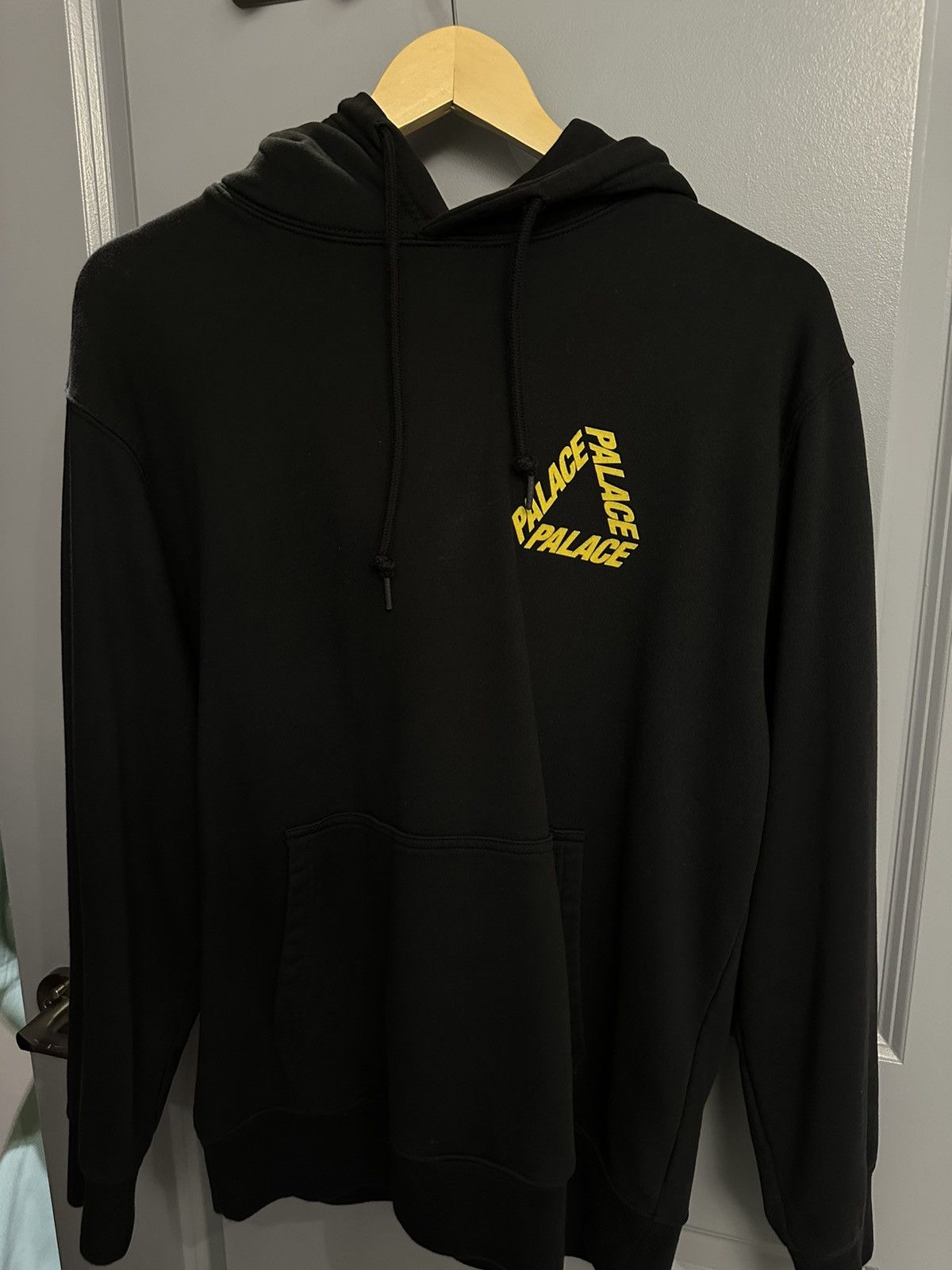image of Palace Flocka P3 Hoodie Fw19 in Black, Men's (Size Medium)
