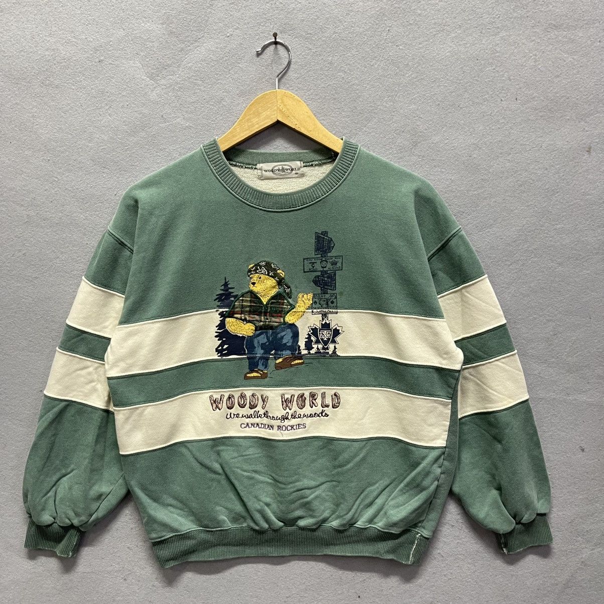 Vintage Vintage Woody World Graphic Sweatshirt (1990s) Size US M / EU 48-50 / 2 - 1 Thumbnail