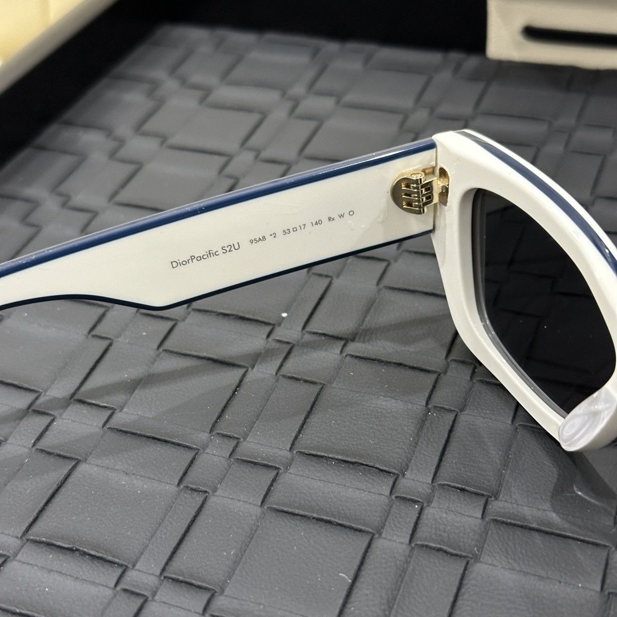 Dior DIOR DIORPACIFIC S2U 95A8 SUNGLASSES Size ONE SIZE - 8 Thumbnail