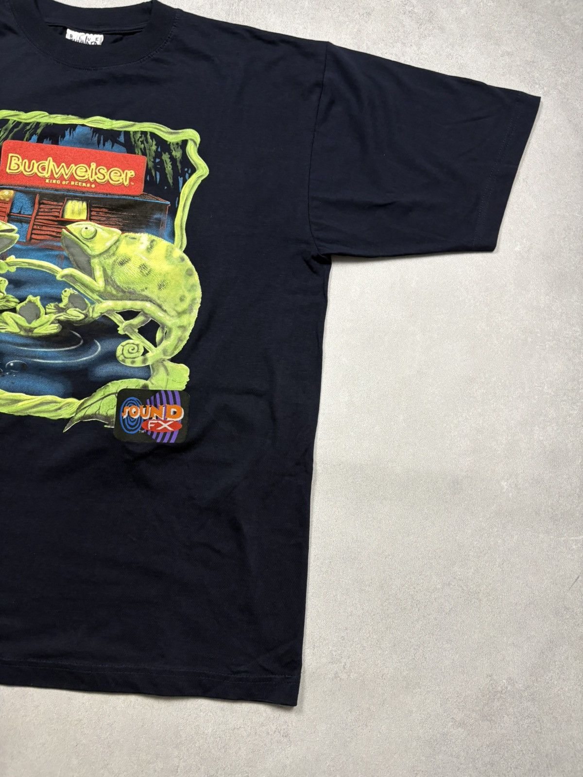 Budweiser Vintage 90s Budweiser Chameleon Bar Sound FX Beer T Shirt Size US XL / EU 56 / 4 - 2 Thumbnail