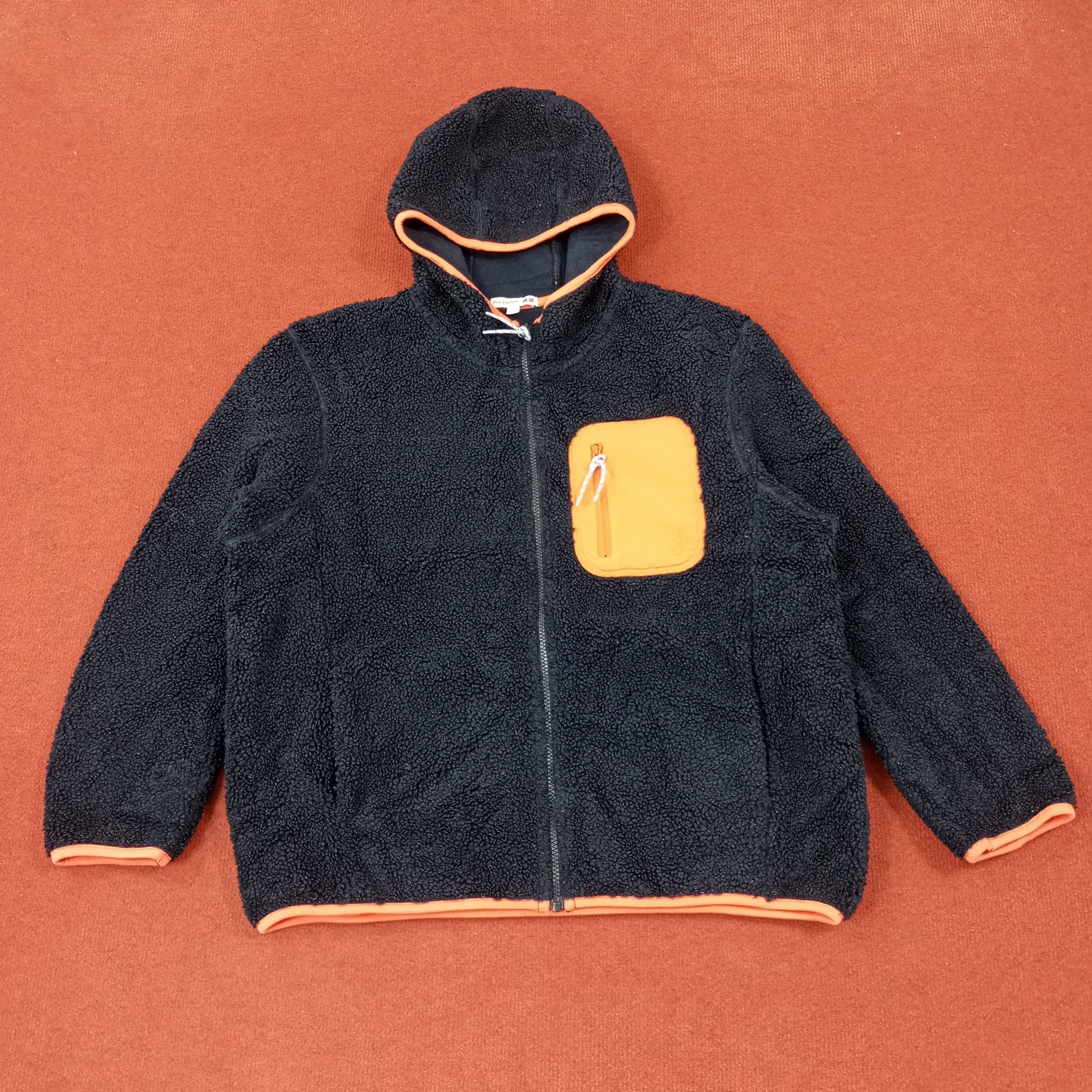 JW Anderson × Uniqlo × Vintage JW Anderson X Uniqlo Japanese Brand Jacket c215n26 Size US L / EU 52-54 / 3 - 1 Thumbnail