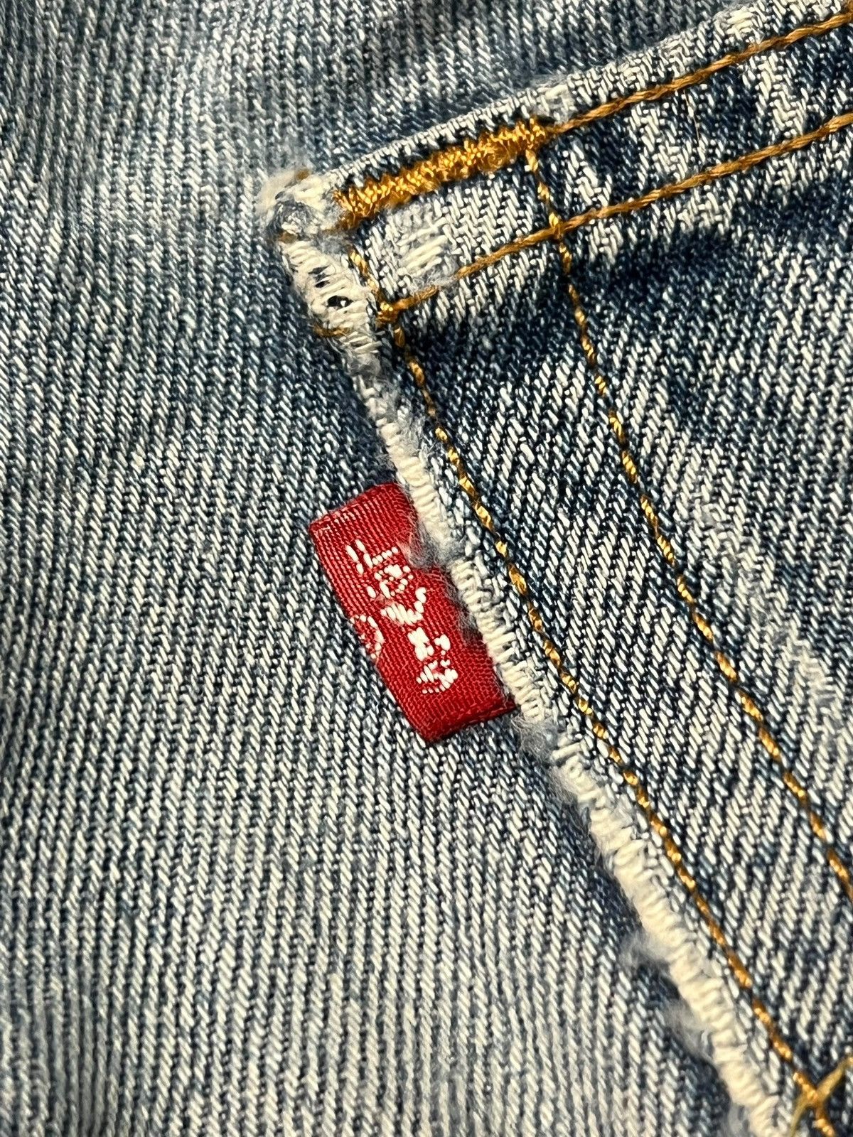 Levi's Vintage Levi’s 501 Button Fly - Faded,Ripped Destroyed Jeans Size US 31 - 14 Thumbnail