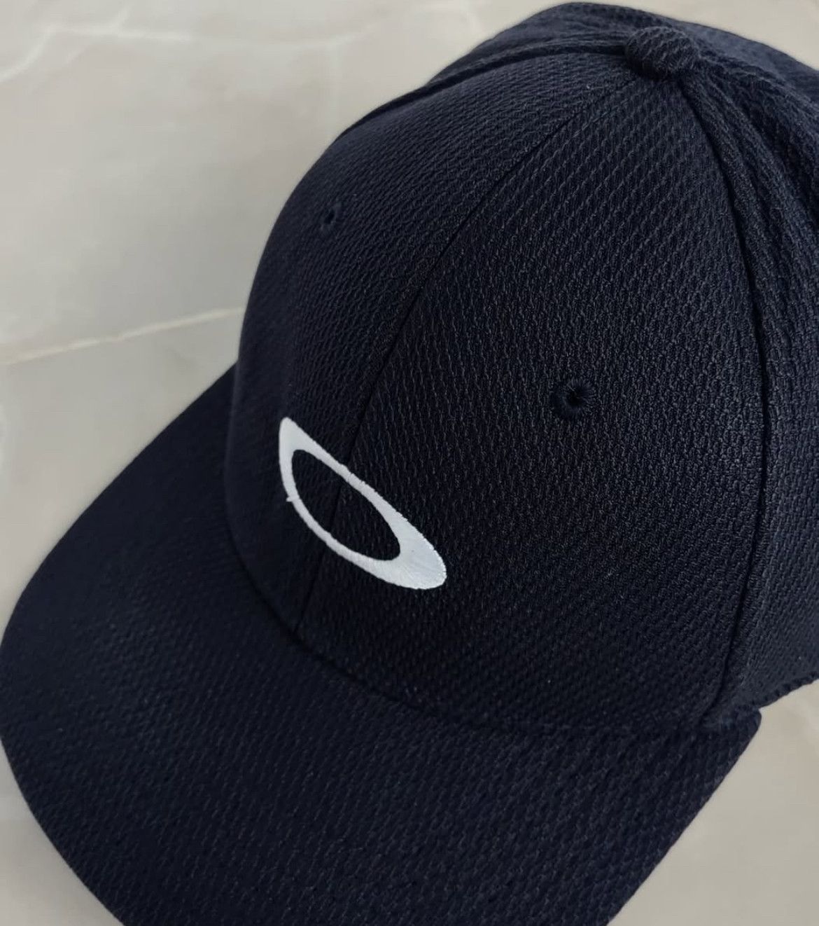 Oakley 2000s Oakley Software Iconic Logo Mesh Velcro Cap Hat Size ONE SIZE - 2 Thumbnail