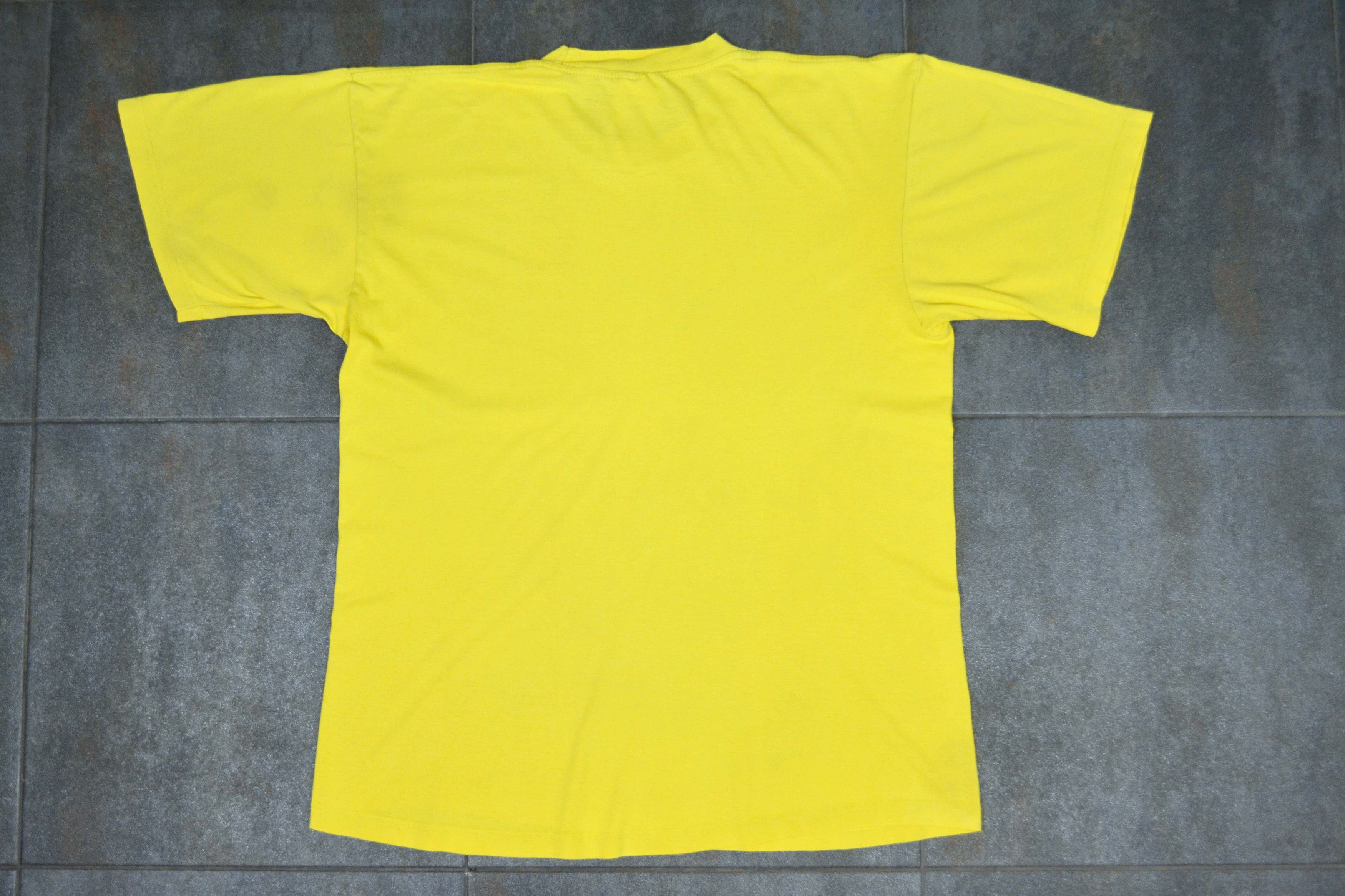 Nike 90s Vintage Nike Big Logo Mid Swoosh Yellow T-Shirt Size US L / EU 52-54 / 3 - 6 Thumbnail
