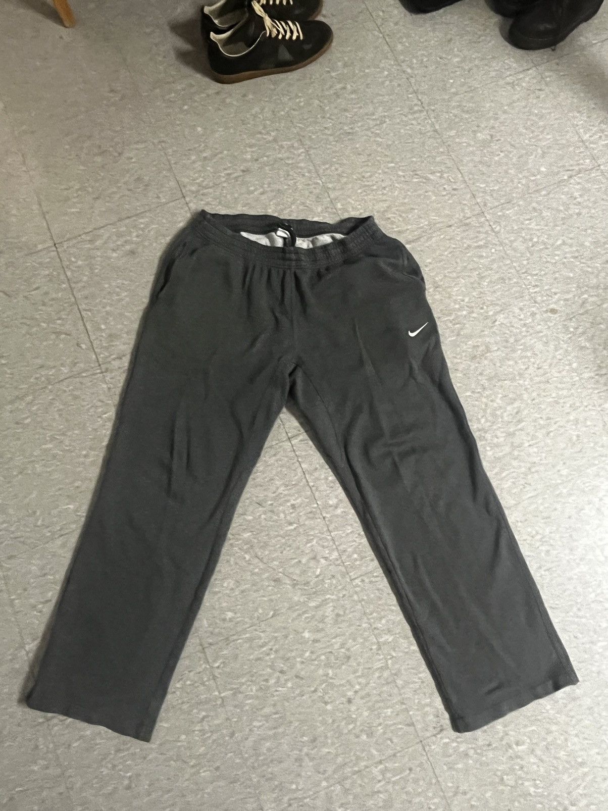 Nike × Vintage Nike Jogger Sweatpants Size US 32 / EU 48 - 1 Thumbnail