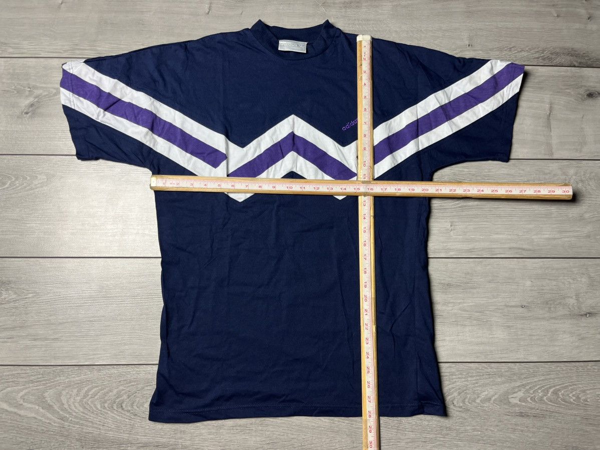 Adidas Vintage Adidas Geometric Tshirt size XLarge Size US XL / EU 56 / 4 - 6 Thumbnail