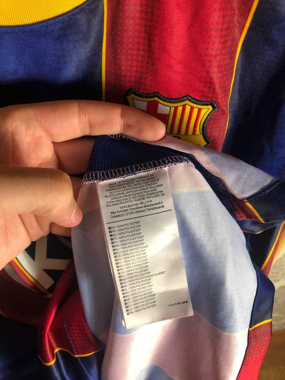 Nike VINTAGE NIKE FC BARCELONA SPAIN SOCCER JERSEY RETRO Y2K 90s Size US L / EU 52-54 / 3 - 8 Thumbnail