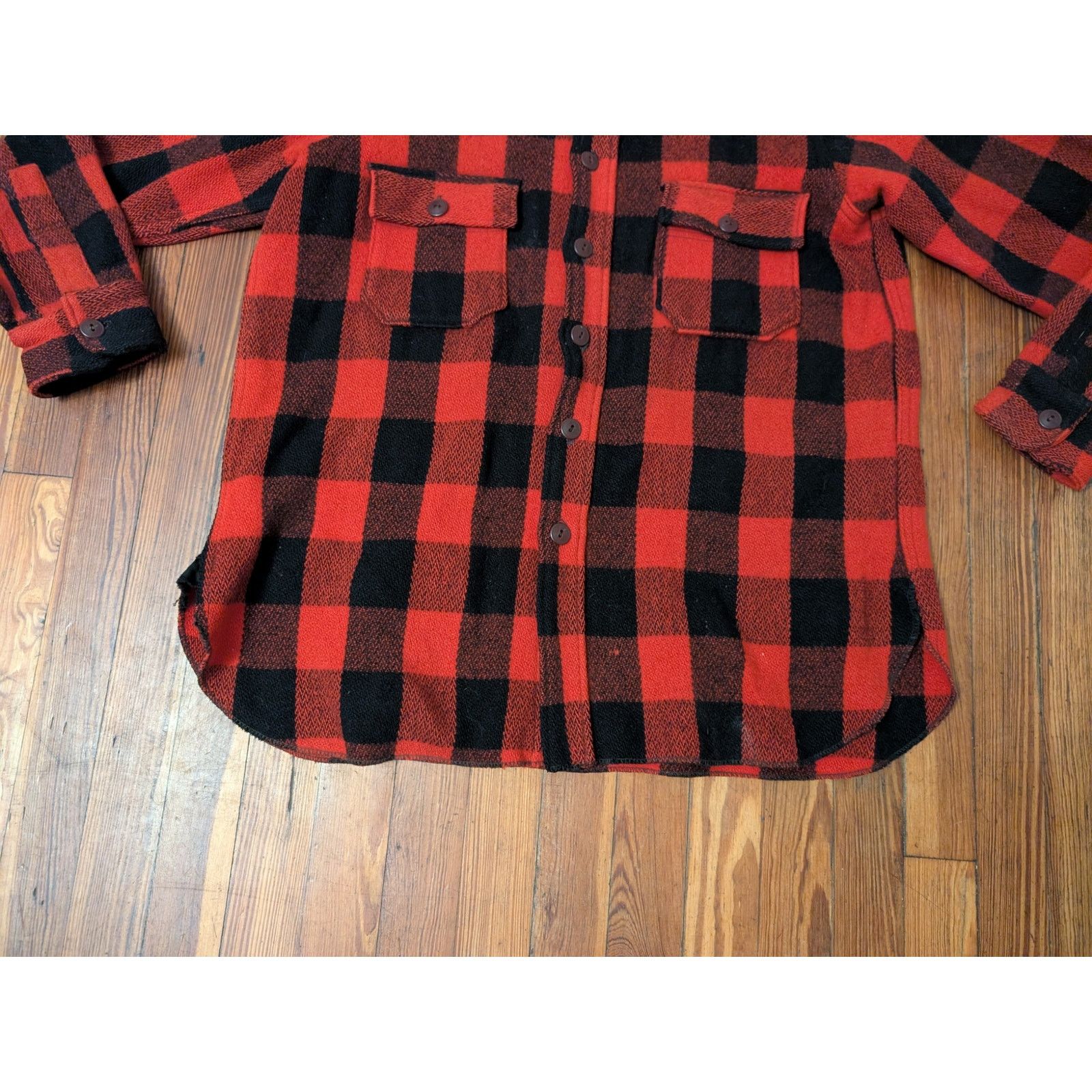 Woolrich Woolen Mills Vintage Woolrich Buffalo Plaid Wool Flannel Shacket 53/17 M Size US M / EU 48-50 / 2 - 4 Thumbnail