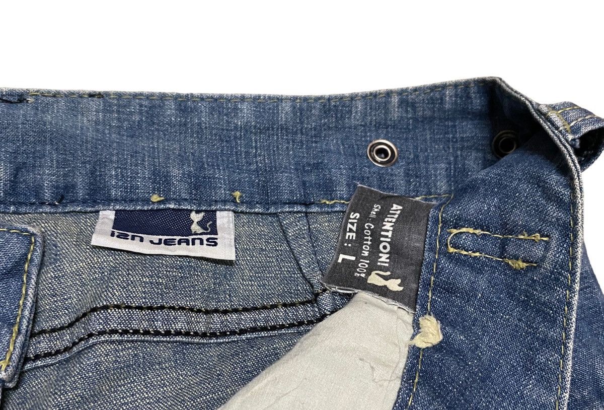 Rare Design Vintage Japanese Brans IZN Flared Jeans 2000s