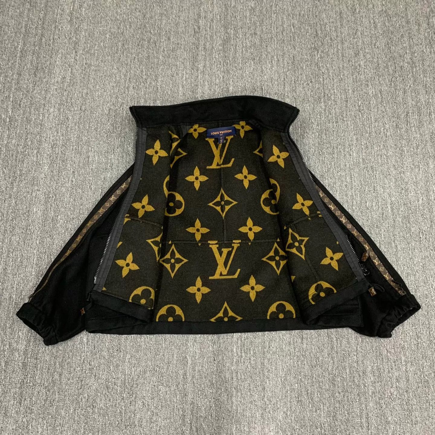 Louis Vuitton LV Monogram print wool coat black lining 40 98 New Size US XXS / EU 40 - 7 Thumbnail