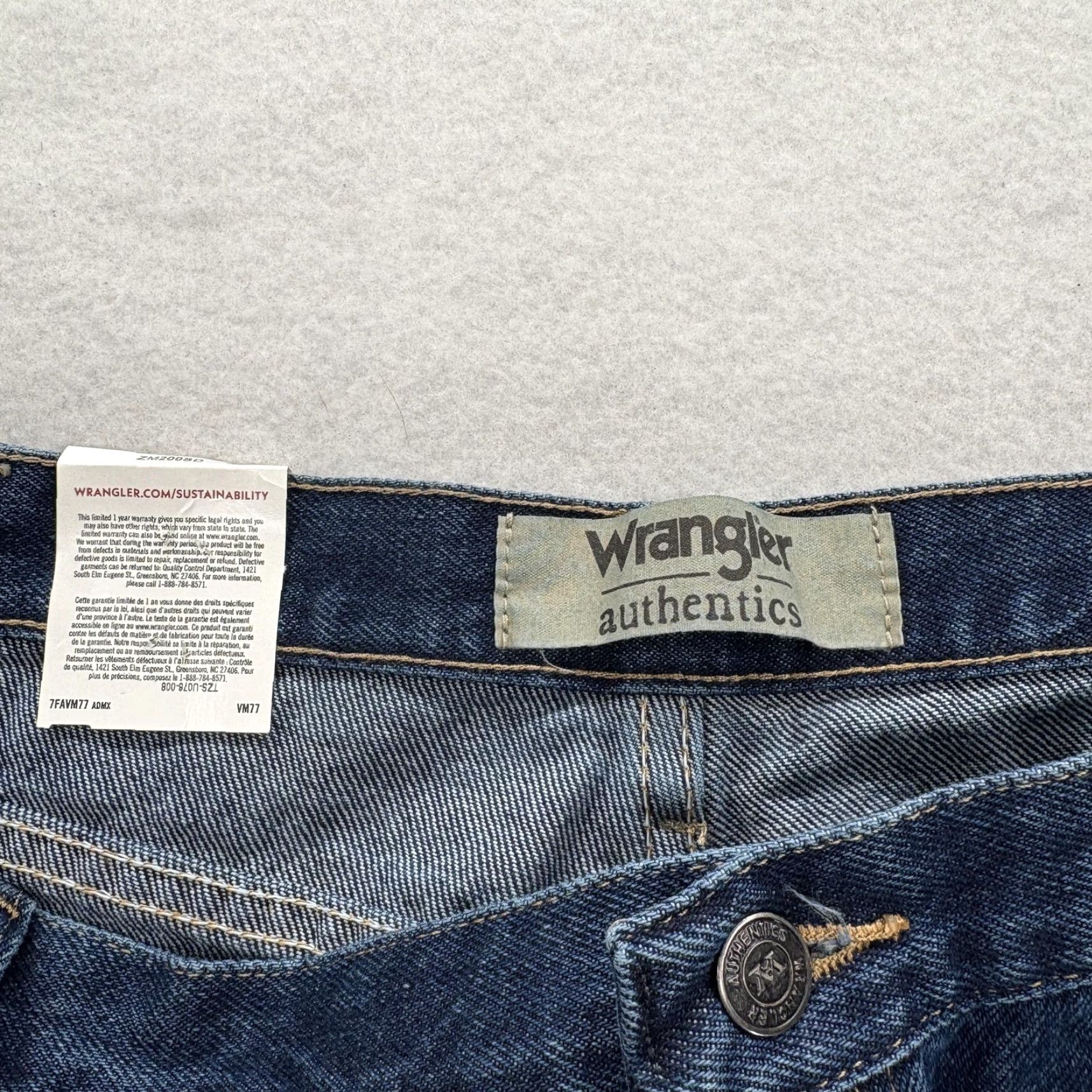 Wrangler Wrangler Jeans Mens 42x30 Blue Medium Wash Straight Denim 5-Pocket Wrangler Authentics Jeans Classic Blue Mens 42x30 Regular Straight Denim Jeans Size US 42 / EU 58 - 3 Thumbnail