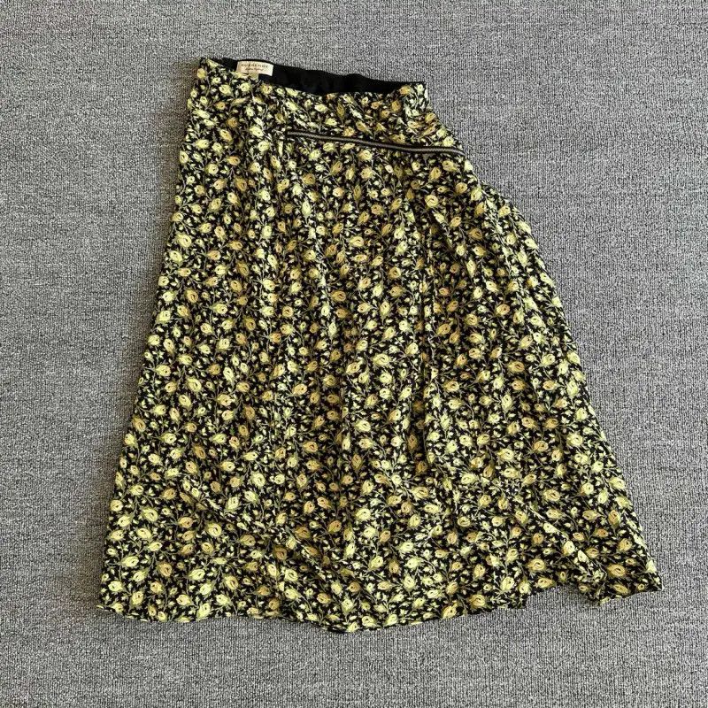 Burberry Burberry Yellow Silk Floral Midi Skirt Size 22" - 1 Thumbnail
