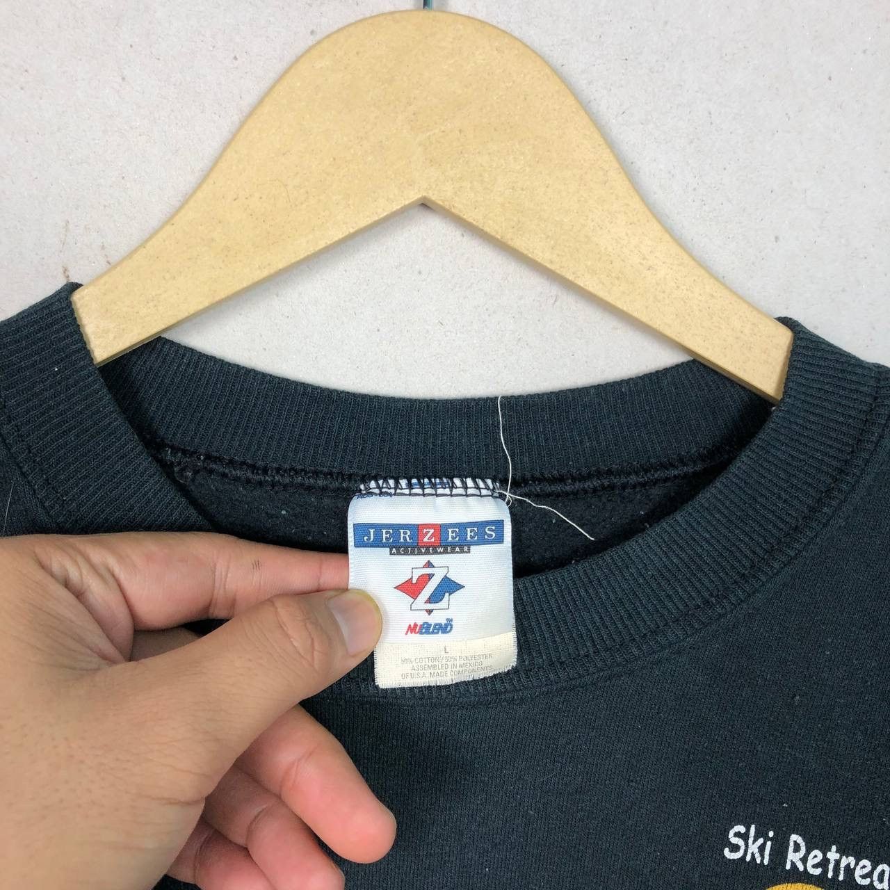 Vintage Vintage Y2K Ski Retreat Bible Wording Sweatshirt Jumper Size US L / EU 52-54 / 3 - 6 Thumbnail