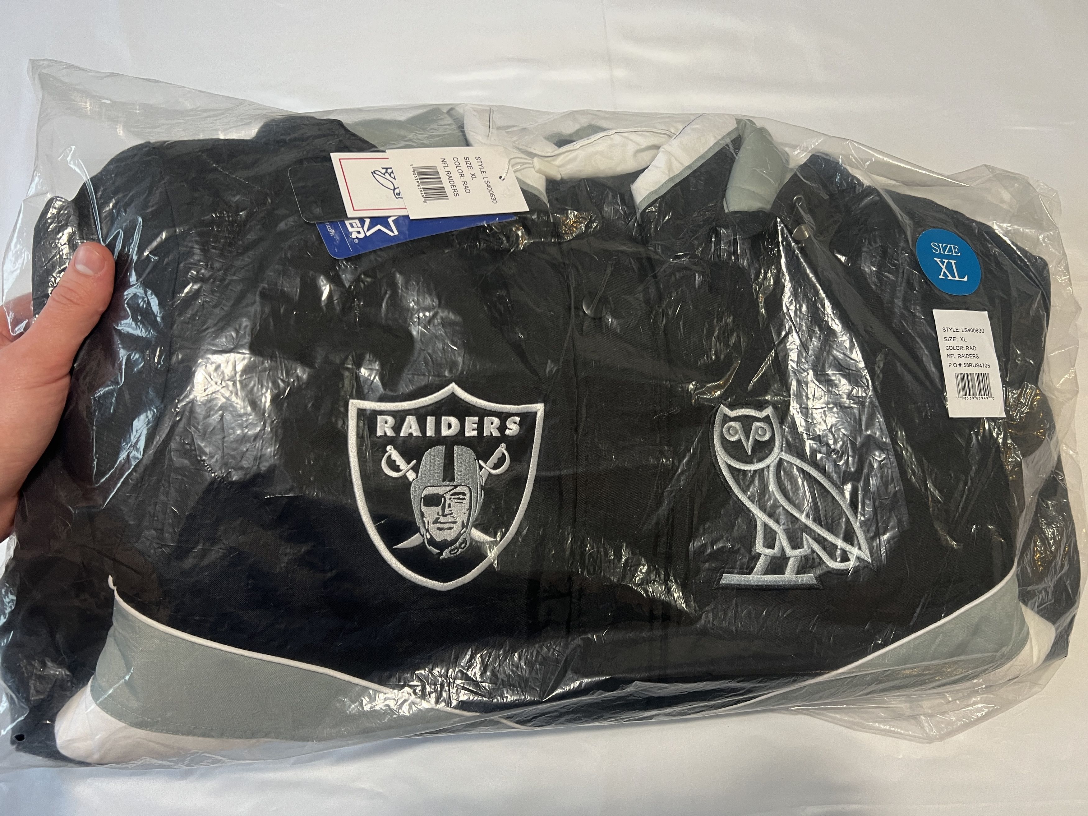Drake OVO x NFL LAS VEGAS RAIDERS STARTER SIDELINE PUFFER JACKET Size US XL / EU 56 / 4 - 2 Thumbnail