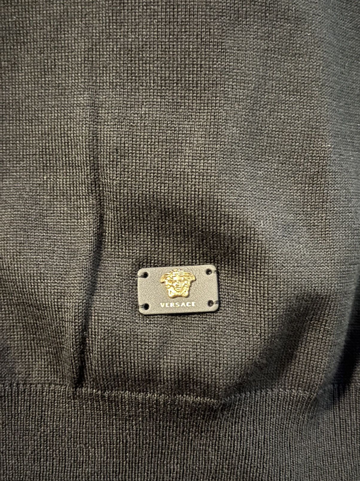Versace Versace Leather Tab Wool Cardigan Size US M / EU 48-50 / 2 - 3 Thumbnail