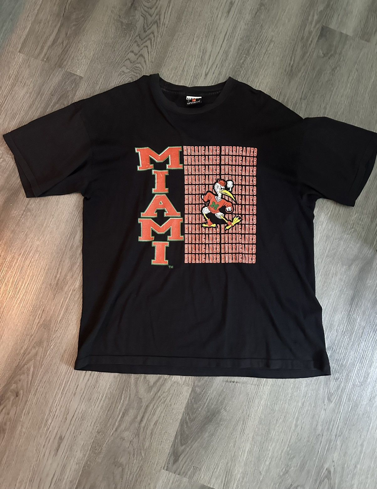 Other Miami hurricane vintage shirt Size US XL / EU 56 / 4 - 3 Thumbnail