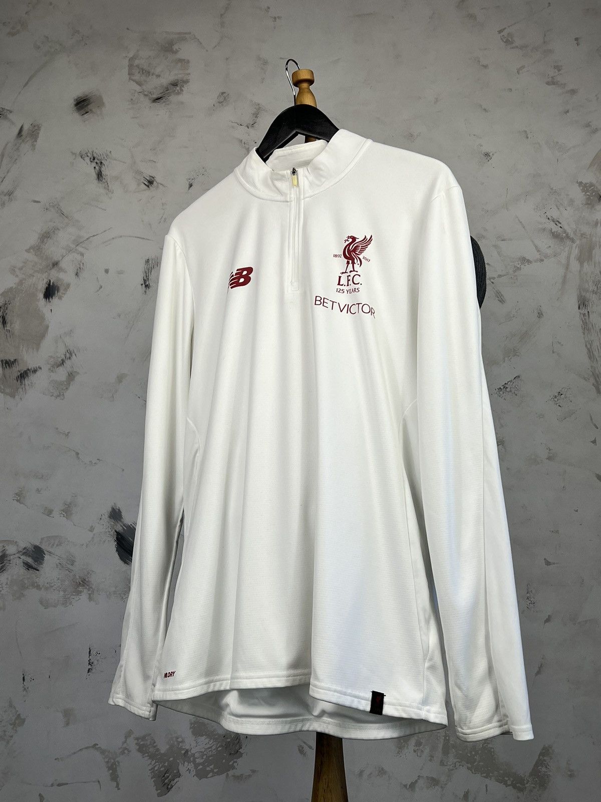 New Balance New Balance Liverpool Training Long Sleeve Jersey Size L-XL Size US XL / EU 56 / 4 - 1 Thumbnail