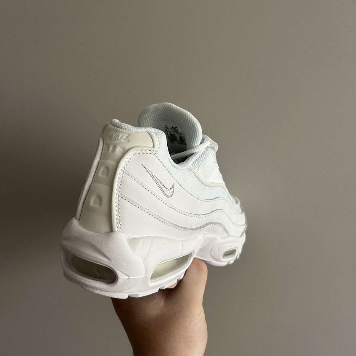 Nike Nike Air Max 95 White Essential EUR 44 Size US 9 / EU 42 - 13 Thumbnail