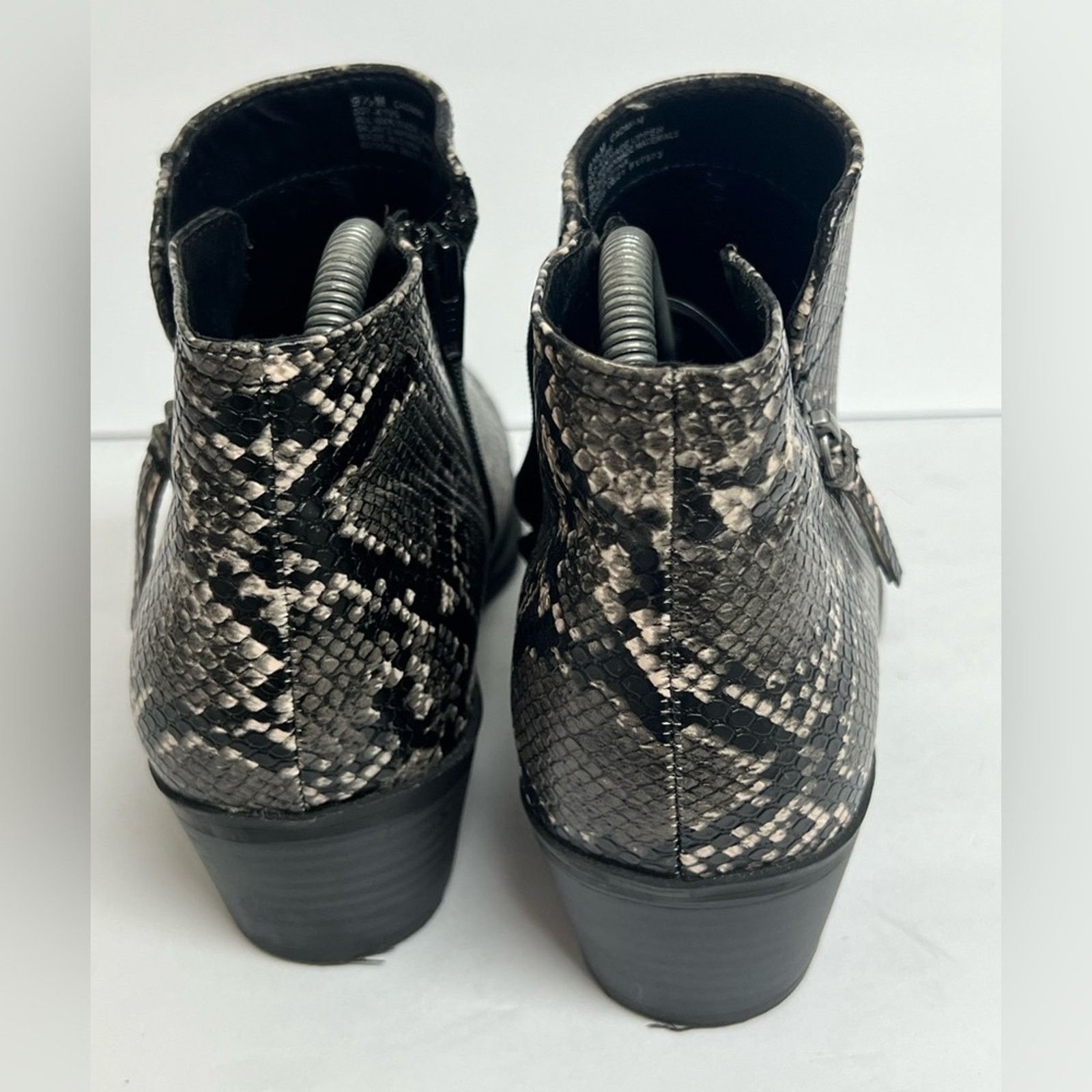 Arizona Jean Co. Arizona Jean Co Cadman Snake Print Ankle Boots 9.5 Size US 9.5 / IT 39.5 - 5 Thumbnail