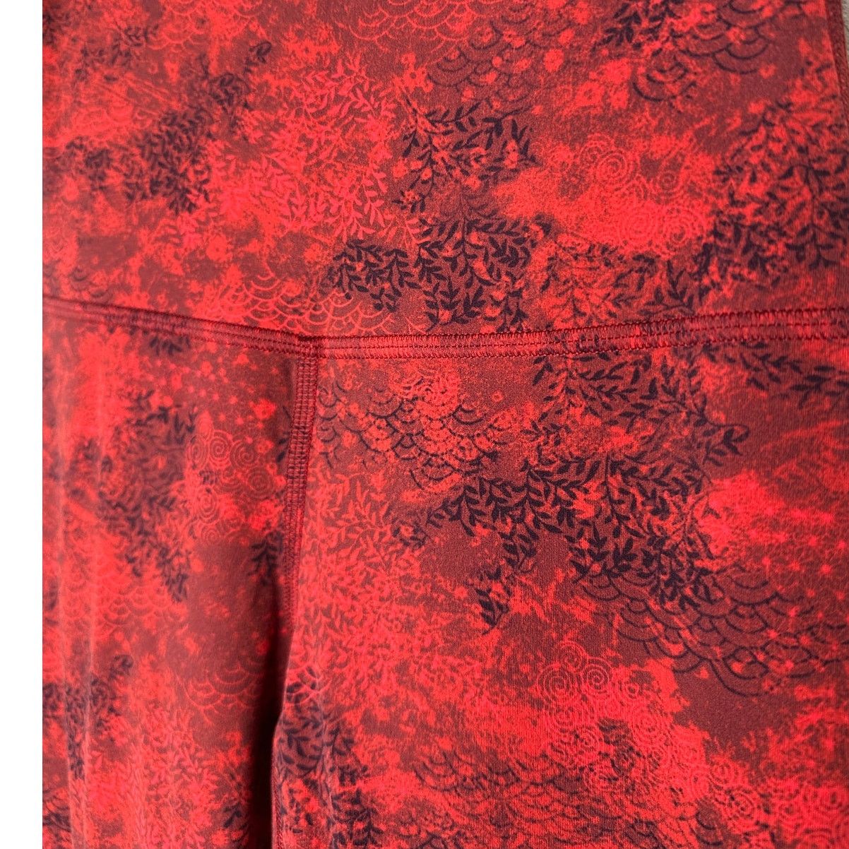 Lululemon Lululemon Red Black Align High Rise Full Length Yoga Pant 2 Size 26" / US 2 / IT 38 - 5 Thumbnail
