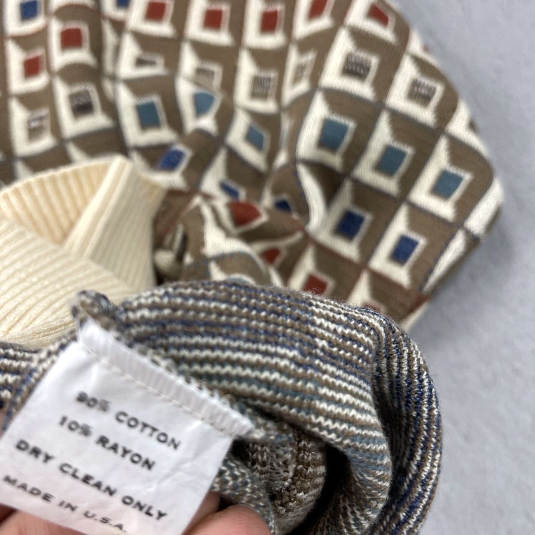 Neiman Marcus VINTAGE Neiman Marcus Grandpa Sweater Mens L Crewneck Beige 90s Geometric Knit Pullover Size US L / EU 52-54 / 3 - 5 Thumbnail