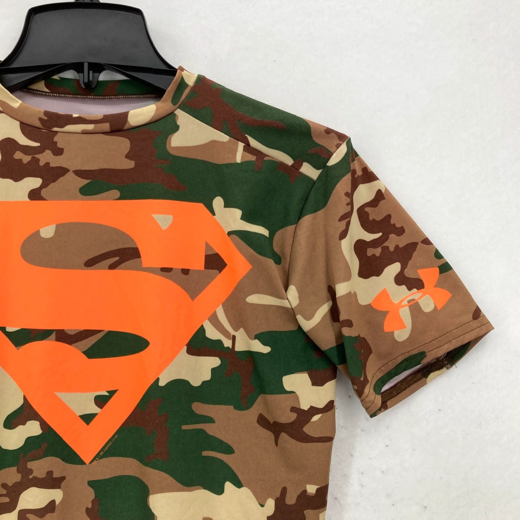 Under Armour Under Armour Superman HeatGear Compression T Shirt Mens Medium Camouflage Gym Size US M / EU 48-50 / 2 - 2 Thumbnail