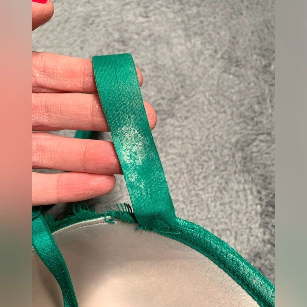 Victoria's Secret Victoria's Secret Green Plus Size Push Up Bra 38DD User: Victoria's Secret Green Push Up Bra 38DD Size ONE SIZE - 7 Thumbnail