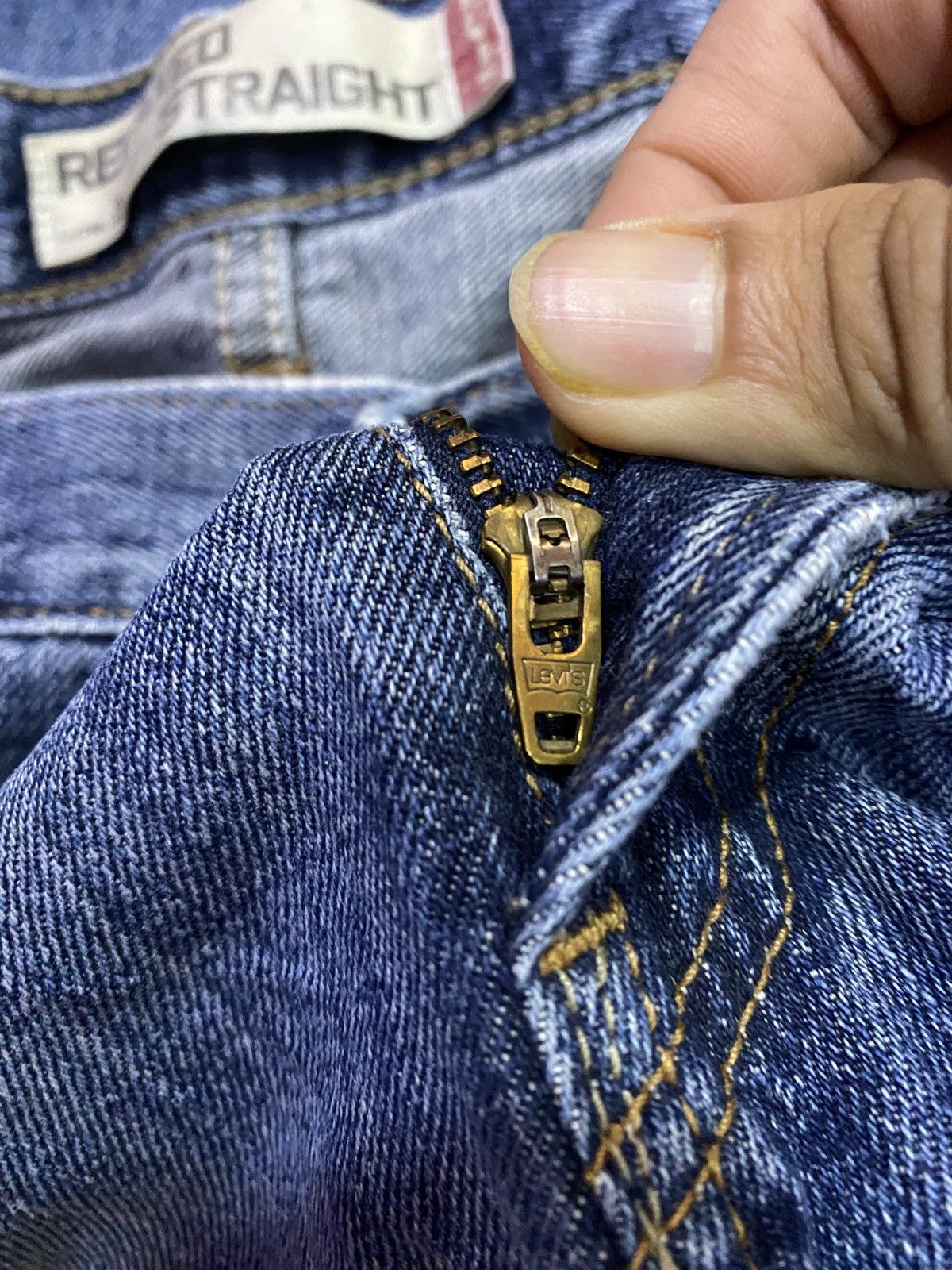 Levi's × Levi's Vintage Clothing × Vintage Vintage Levi's Single R 559 Distressed Painted Jeans Size US 36 / EU 52 - 13 Thumbnail